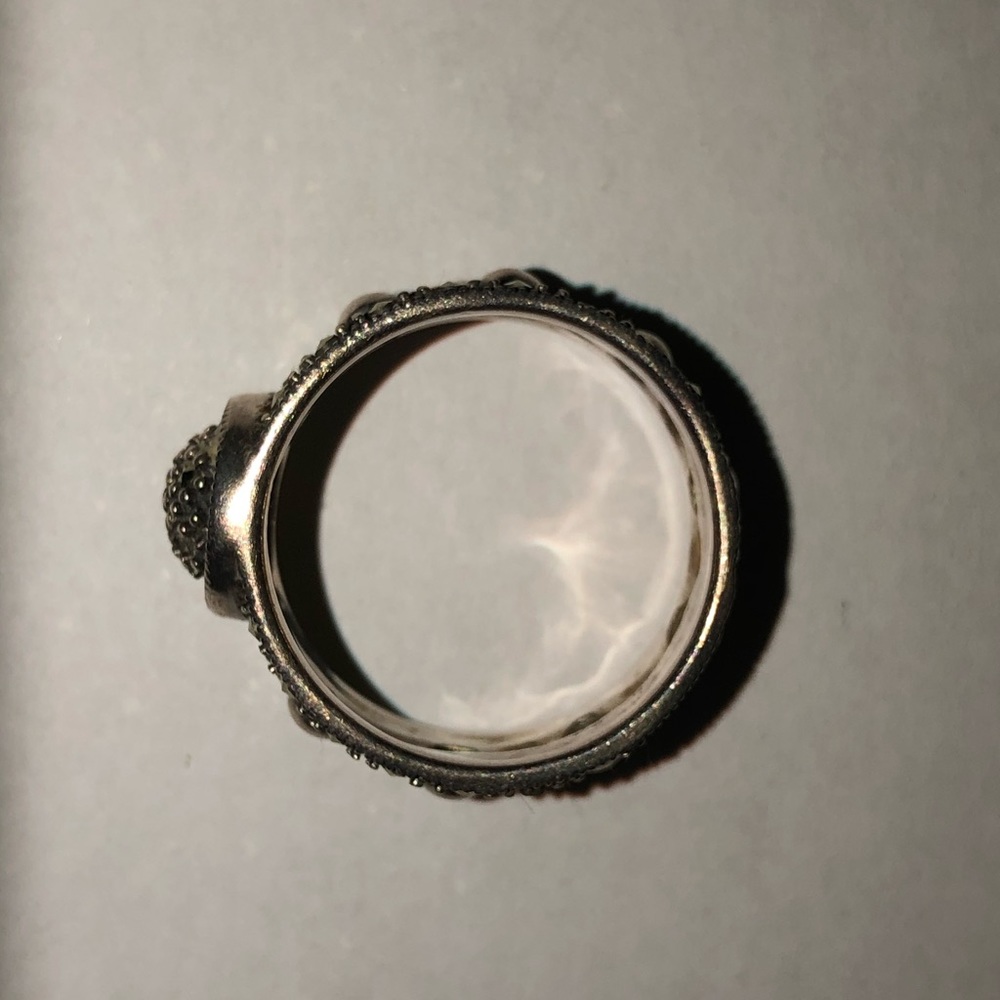 Ring - Picture 3 of 4
